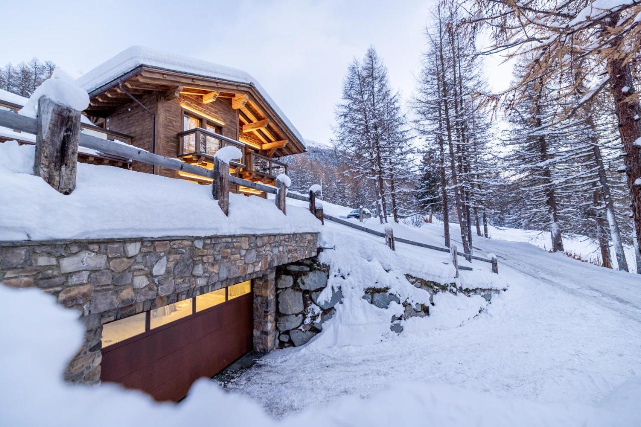 Chalet Imbosc'ché - B&B in beautiful surroundings Livigno Extérieur photo