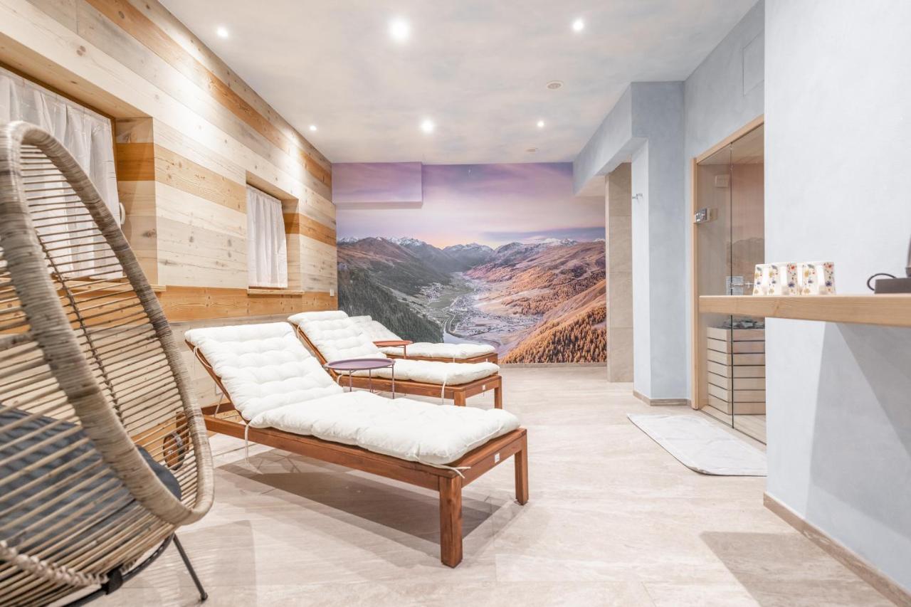 Chalet Imbosc'ché - B&B in beautiful surroundings Livigno Extérieur photo