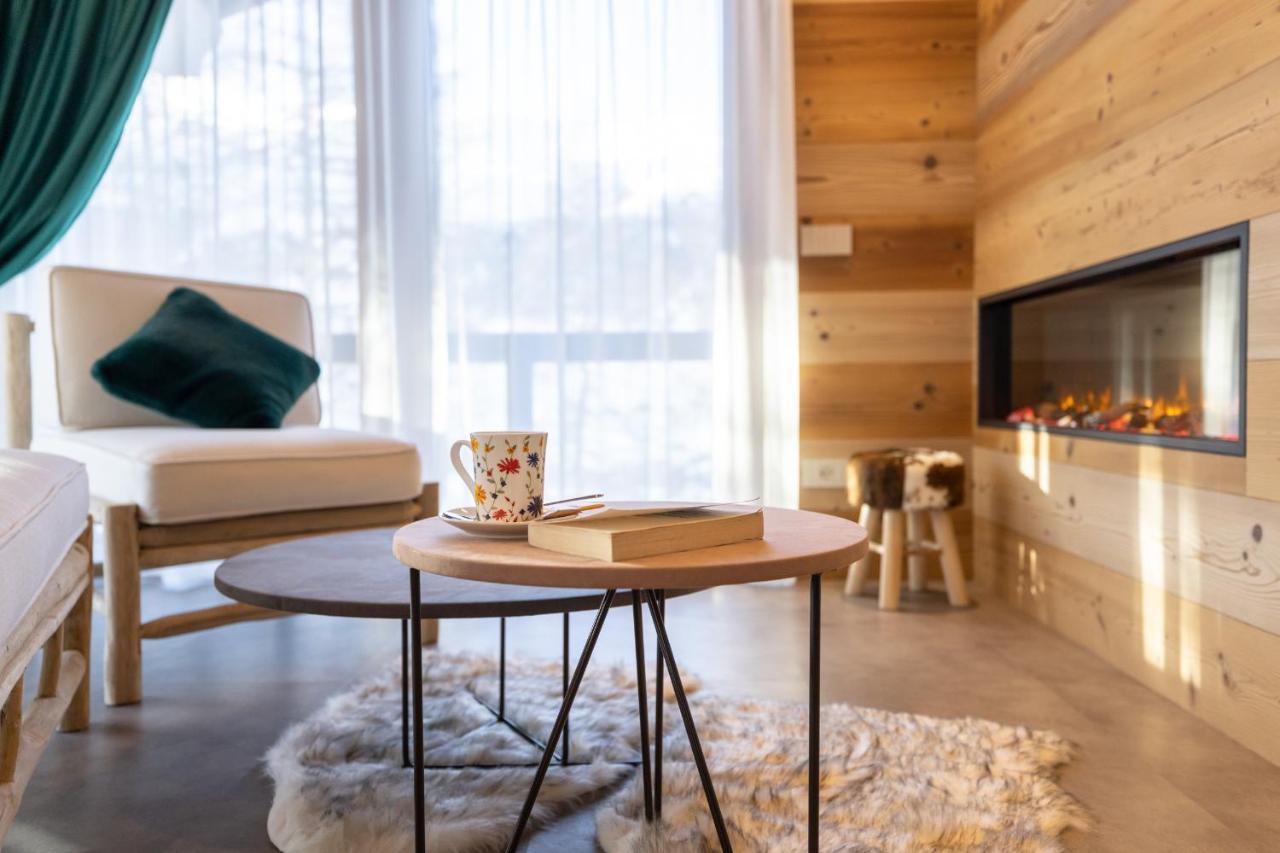Chalet Imbosc'ché - B&B in beautiful surroundings Livigno Extérieur photo