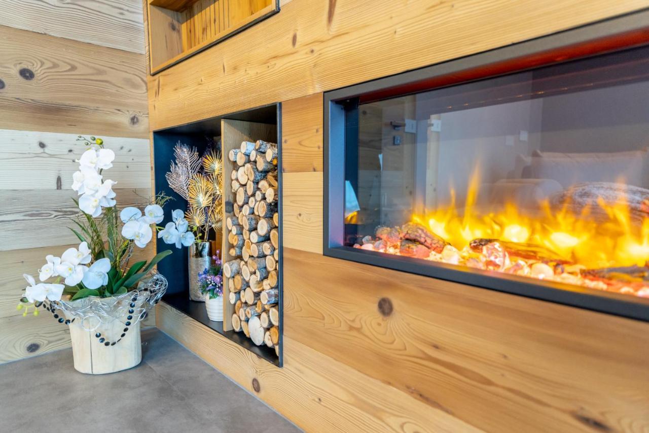 Chalet Imbosc'ché - B&B in beautiful surroundings Livigno Extérieur photo