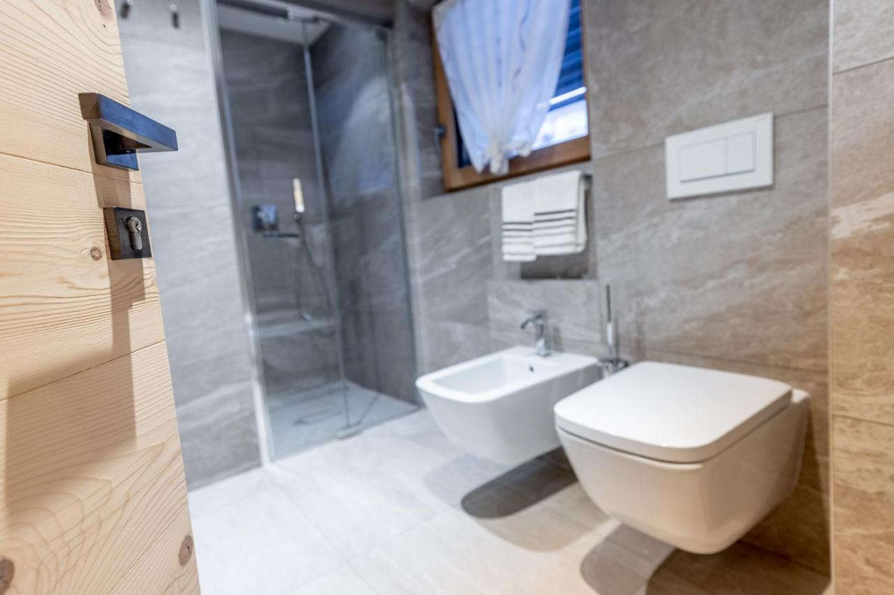 Chalet Imbosc'ché - B&B in beautiful surroundings Livigno Extérieur photo