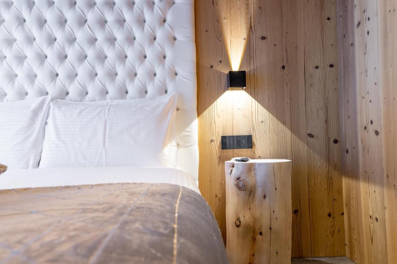 Chalet Imbosc'ché - B&B in beautiful surroundings Livigno Extérieur photo